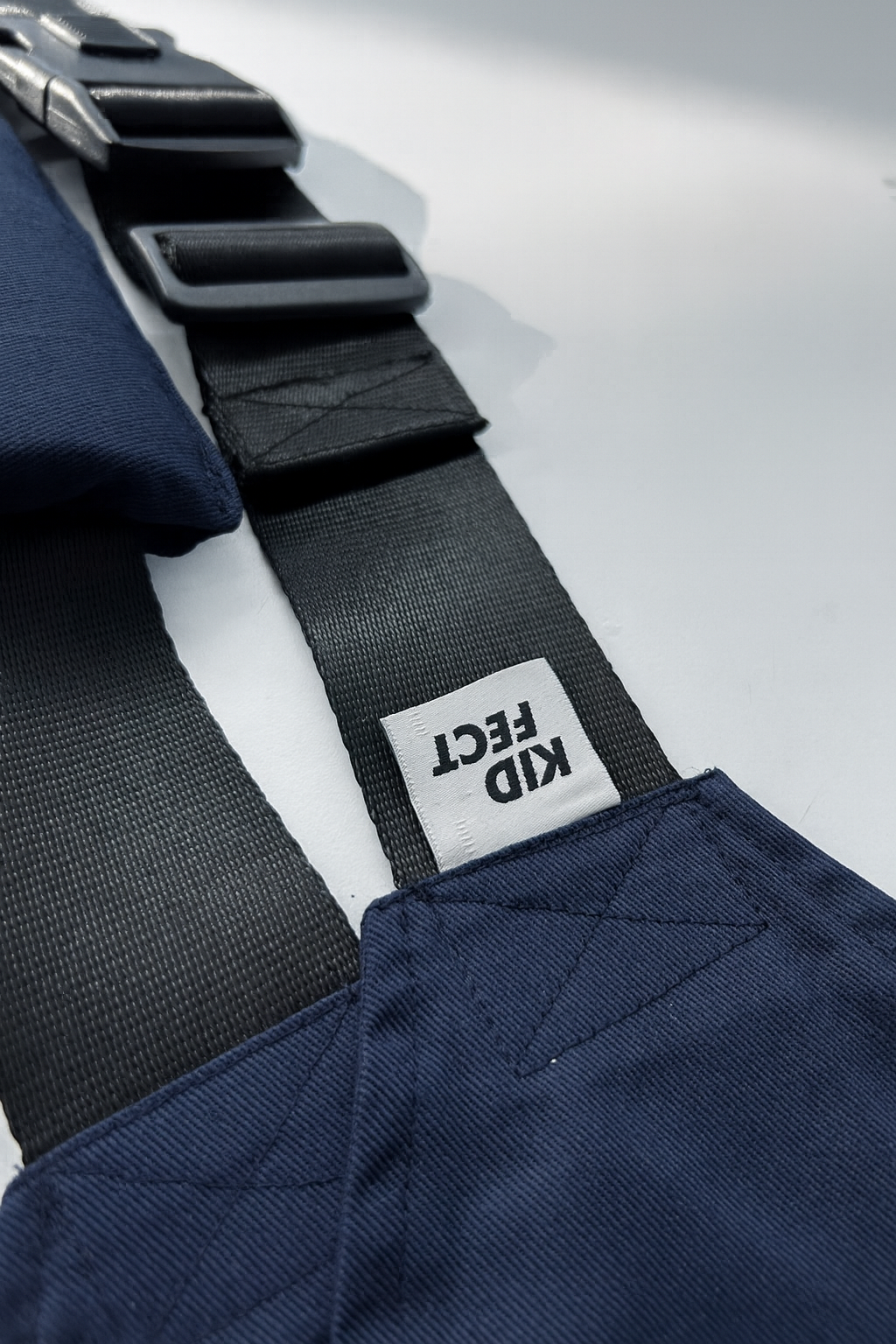 Lacivert Renkli Taşıyıcı 9-48 Ay - 20KG Taşıma Kapasitesi